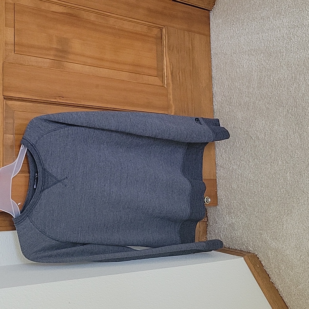 Northface sweatshirt